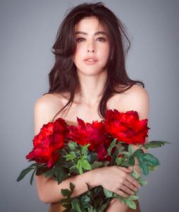 หนึ่งในนางแบบไทยที่เราชื่นชอบ: Sririta Jensen - https://hitinthai.com/