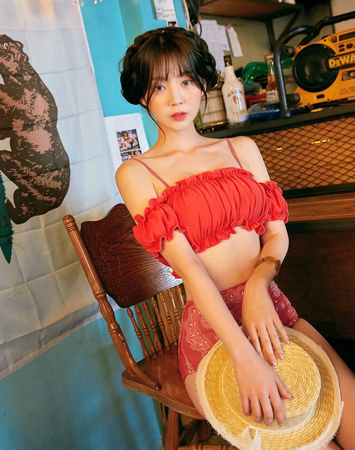 Lee Chae Eun hot korean model